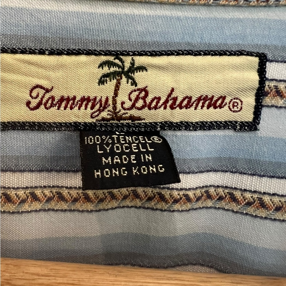 Tommy Bahama Size Large Striped Button 100% Tencel Shirt Classic, Western, Beach - Picture 7 of 8